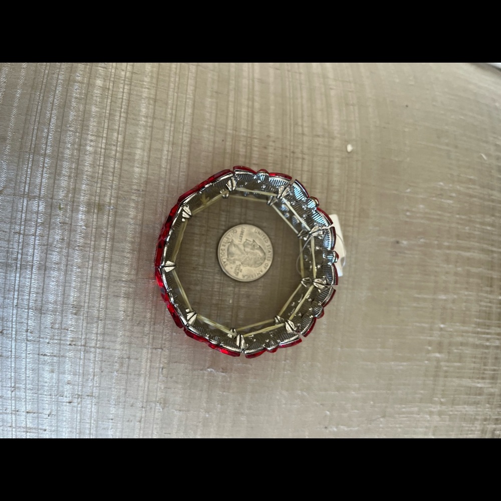 Red stretchy bracelets on sale - Picture 6 of 8